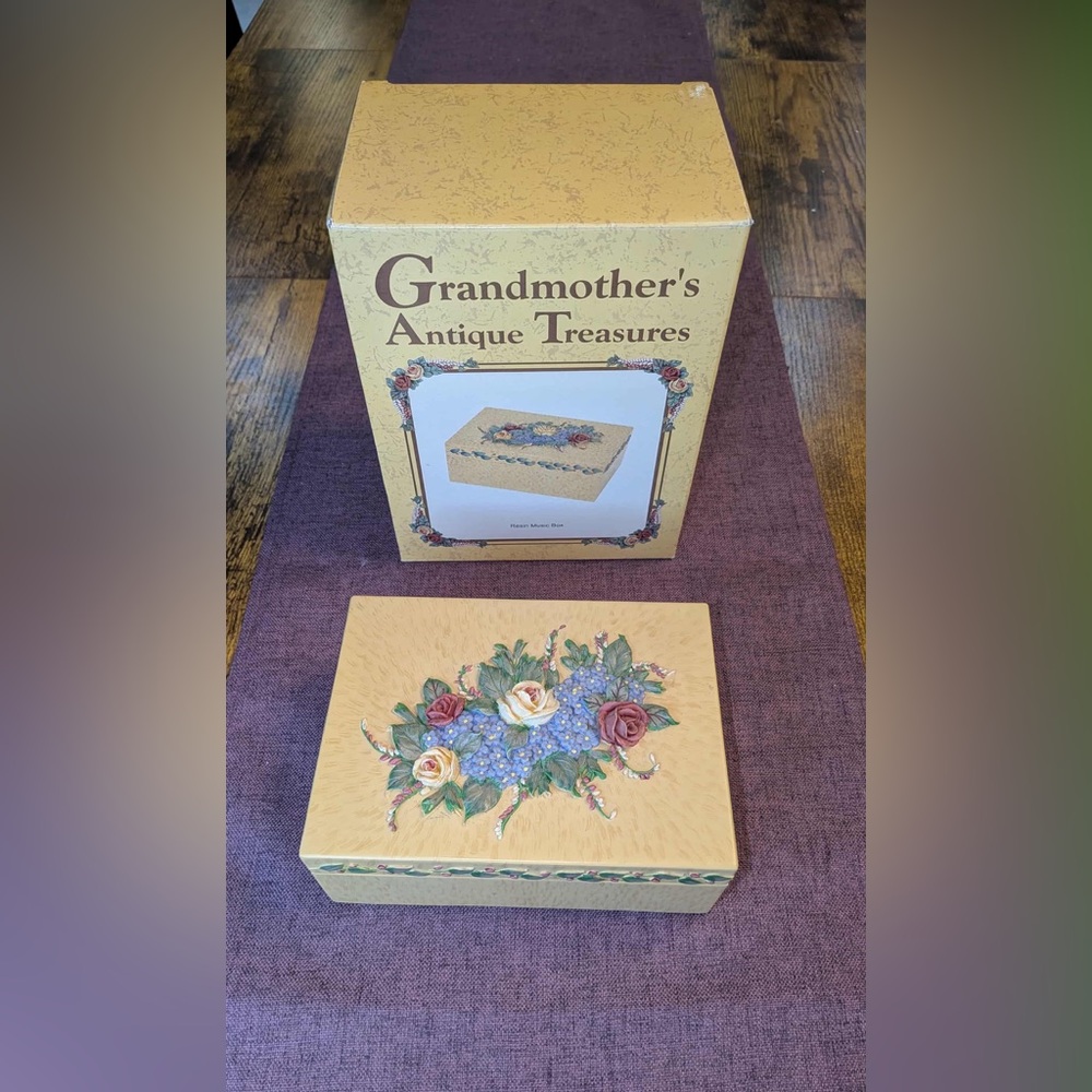 Grandmother Antique Treasures Resin Music Box. Cracker Barrel. New open box.